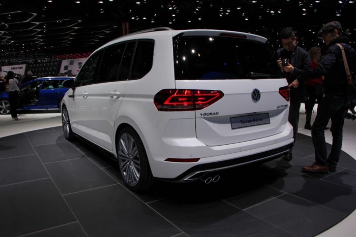 Ősszel jön a Volkswagen igazi családi autója 8