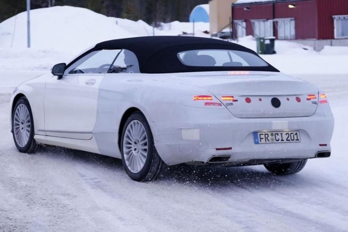 Kémfotón a Mercedes luxuskabriója 7 | Vezess Kémfotón a Mercedes luxuskabriója 7