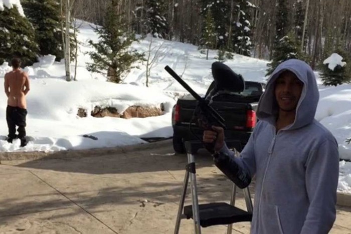 Hamilton az edzője csupasz fenekét lövi