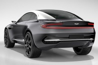 Az Aston Martin is beszáll a SUV-körhintába 26