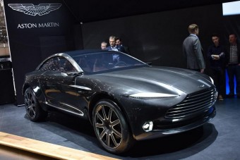 Az Aston Martin is beszáll a SUV-körhintába