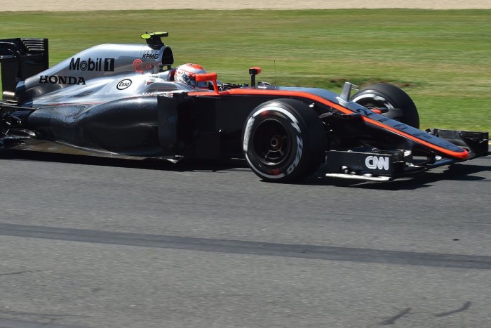 F1: A Mercedes az élen, a McLaren a falban 1