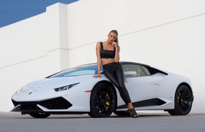 Szigorú Lamborghini, még szigorúbb tekintetű szőkével 12 | Vezess Szigorú Lamborghini, még szigorúbb tekintetű szőkével 12