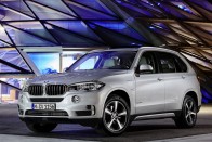 Konnektoros hibriddel erősít a BMW X5 45