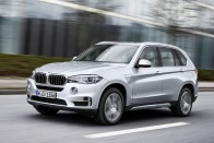 Konnektoros hibriddel erősít a BMW X5 50