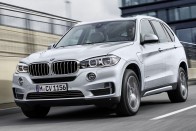 Konnektoros hibriddel erősít a BMW X5 51