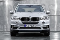 Konnektoros hibriddel erősít a BMW X5 61