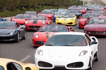 Dubajban lesz a legnagyobb az autósűrűség