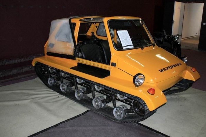 Igazi gyöngyszem – Lánctalpas kispolák 6