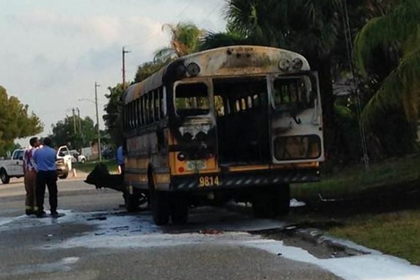 Gyerekekkel teli busz gyulladt ki 4