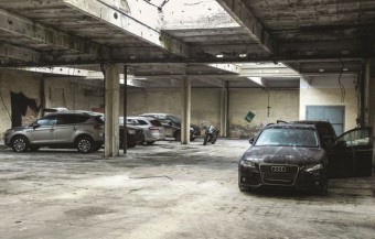 Véletlenül találtak 30 lopott autót