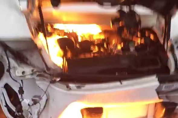 Ezért ne indíts be egy totálkáros Porschét