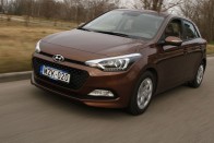 Konzervatív megjelenésű, jó kiállású autó a Hyundai i20