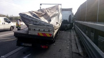 Több kilométeres dugó az M0-son