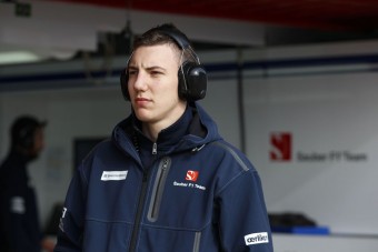 F1: Ferrari-pilóta ül a Sauberbe