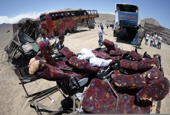 Borzalmas buszbaleset, 37 halott 7