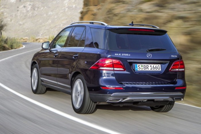 Itt a Mercedes M-osztály utódja 8