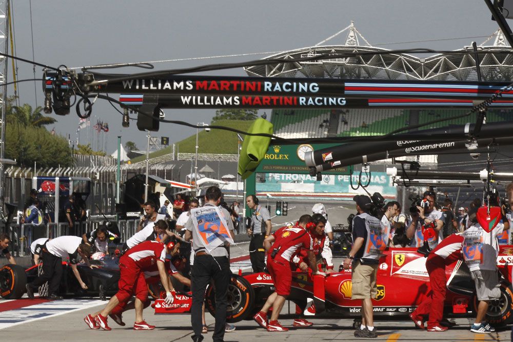 F1: A Renault-t is felpörgette a Ferrari győzelme 26