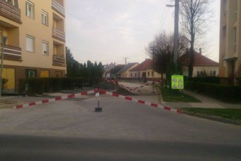 Eközben Pakson megoldották a problémát