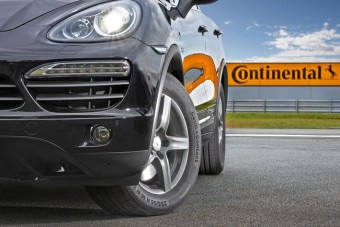 Messzebbre jut a villanyautó az egyedi abronccsal