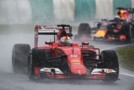 F1: Mind a 20 autó elrajtolhat 45