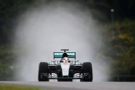 F1: Mind a 20 autó elrajtolhat 41