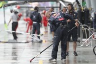 F1: Mind a 20 autó elrajtolhat 61