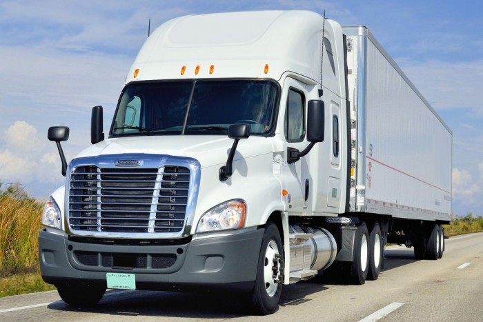 Ittasan vezetett a borszállító kamion sofőrje