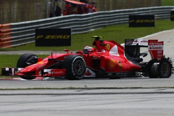 F1: Räikkönen nyűgös a pocsék hétvége miatt
