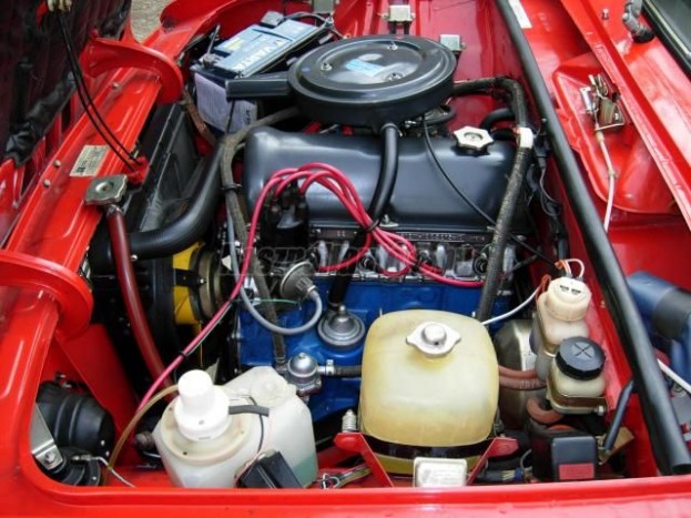 5 millióért eladó egy hazai veterán Lada 6