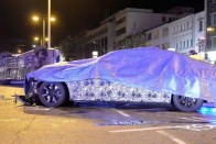 Rendőrrel ütközött az álcázott 7-es BMW 10