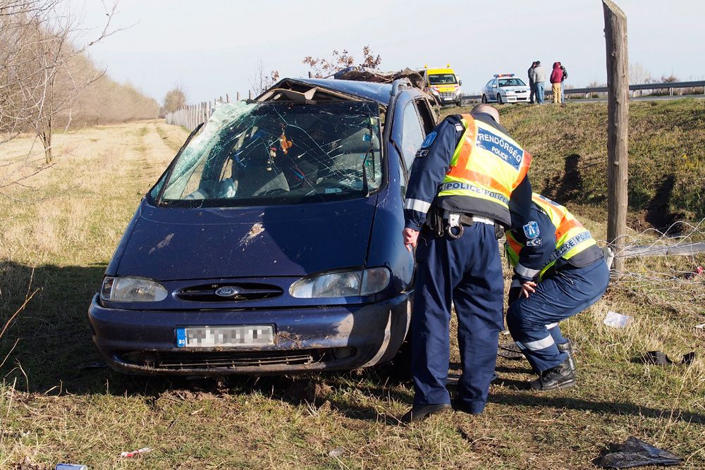 Friss jogsival borult fel az M5-ösön 1