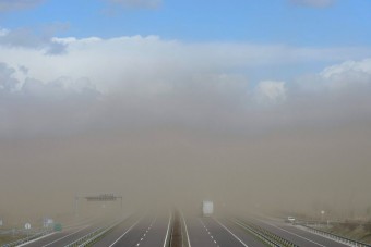 A nap képe - homokvihar az M35-ös autópályán