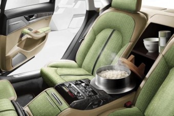 Ebédet főz az Audi A8