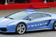 A rendőr is csak ember, főleg ha egy Lamborghiniben ül 6