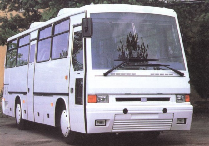 Amikor az Ikarus a Lihacsov Autógyárral kokettált 7 | Vezess Ikarus 545-ös ZiL alvázon és természetesen orosz erőforrással