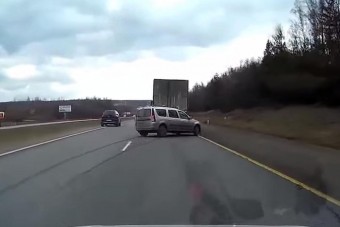 Megvadult egy Dacia-sofőr az autópályán