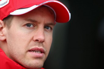Vettel: Könnyebb a dolgunk, mint Sennának