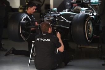 F1: Az élmenők körmére néznek
