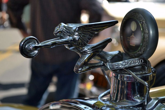 Csajok a motorháztetőn 10 | Vezess A Packard 433 1927-ből a nős vonalat erősíti