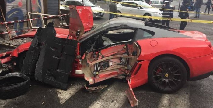 Parkolófiú vágta gajra a Ferrarit 5