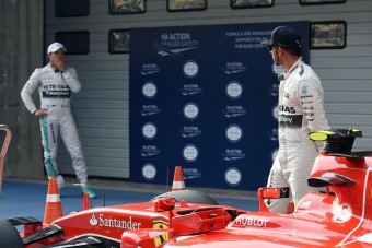 Rosberg: Hamilton nem ér 56 milliárdot!