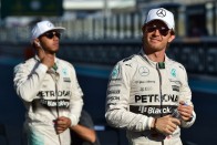 Rosberg: Hamilton nem ér 56 milliárdot! 11