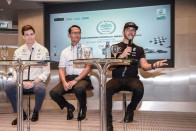 Rosberg: Hamilton nem ér 56 milliárdot! 13