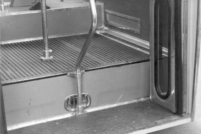 Ikarus, amely megelőzte a korát 6 | Vezess Két lépésből már az utastérben lehetett az ember.