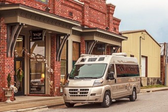 Luxusfurgon természetjáráshoz