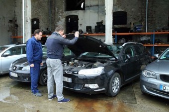 Razzia: Több száz autót foglalt le a rendőrség