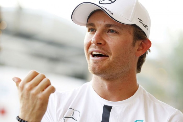 F1: A Mercedesnél betojtak a Ferraritól 6