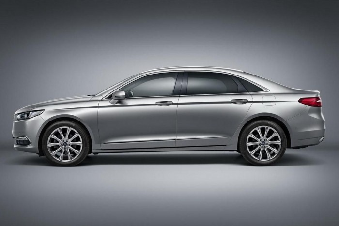 Luxusóriás a Fordtól 7 | Vezess Luxusóriás a Fordtól 7