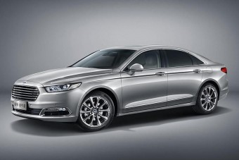 Luxusóriás a Fordtól